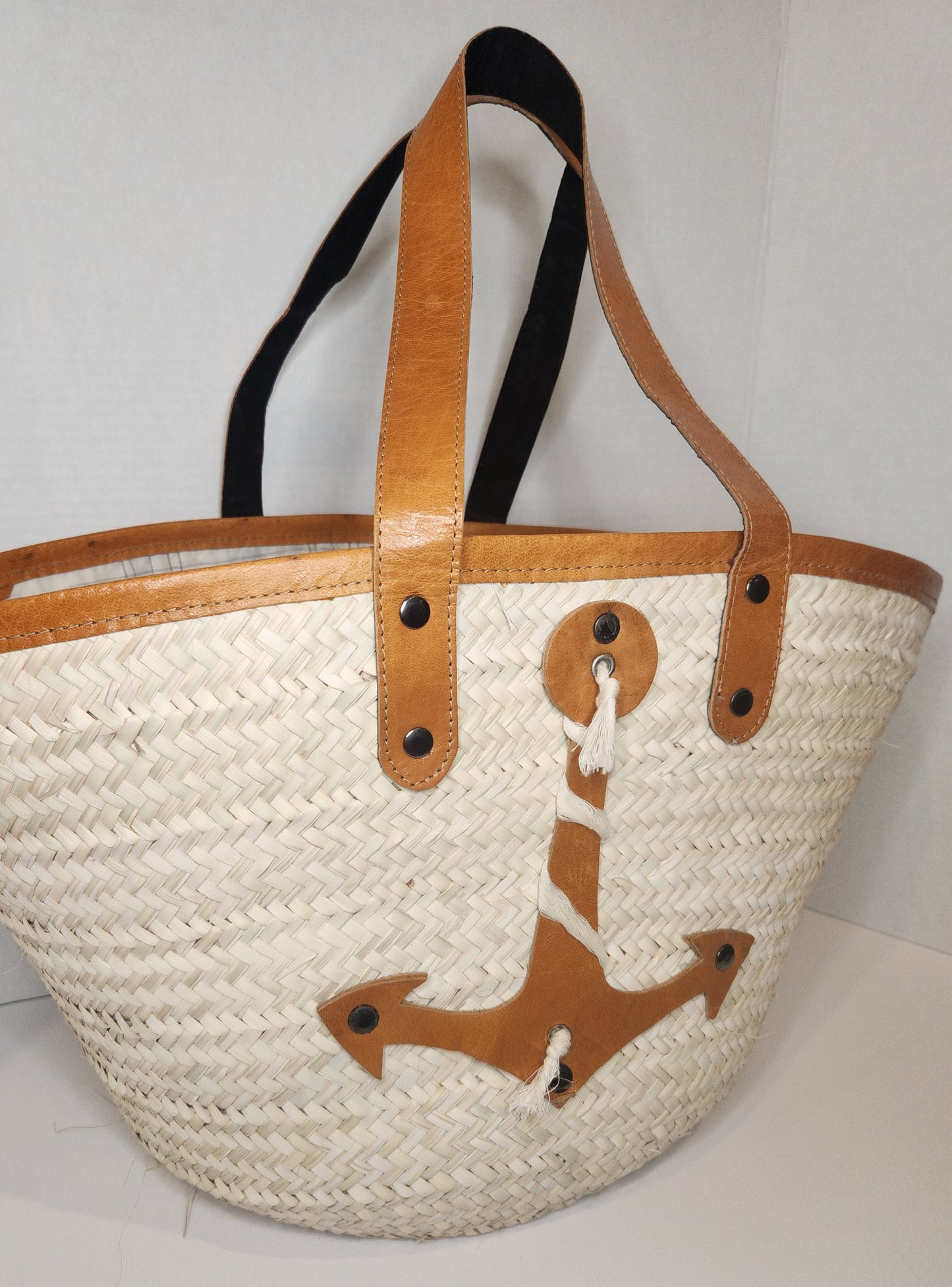 Straw (palm) basket leather