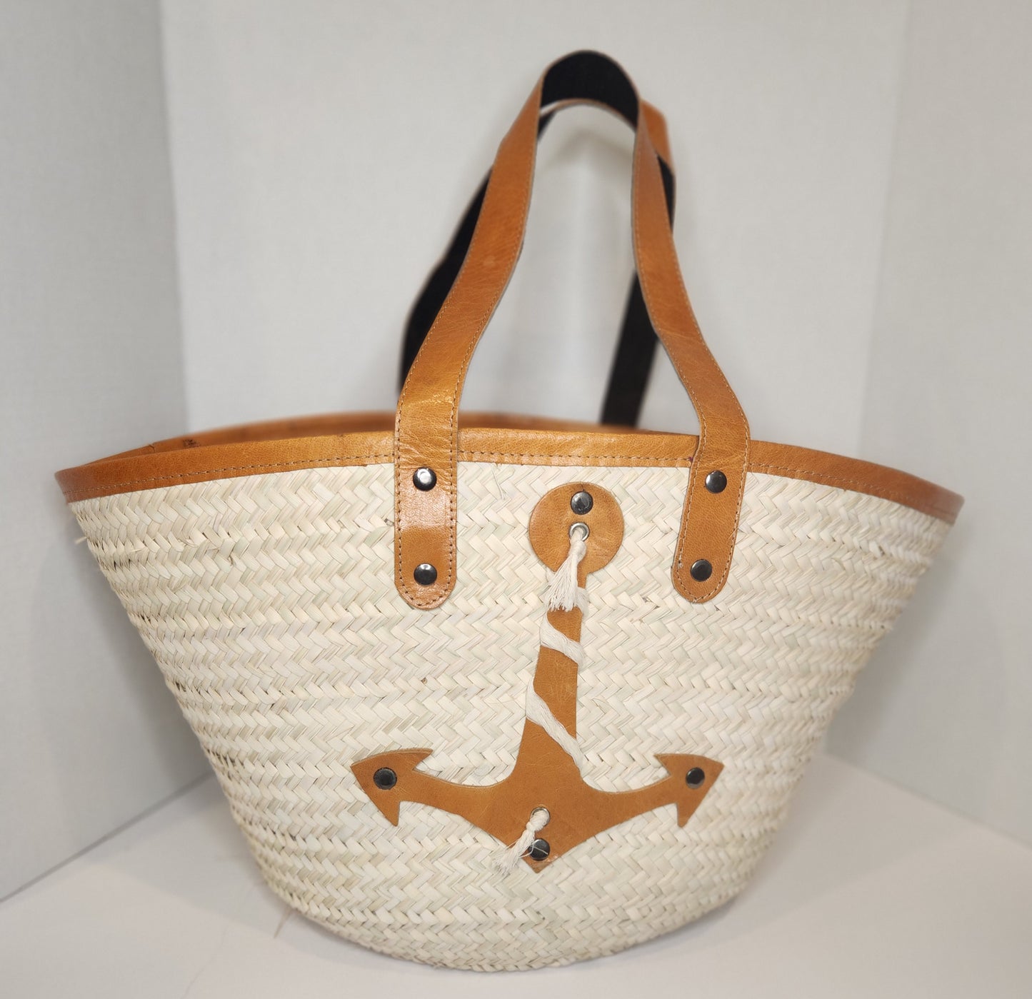 Straw (palm) basket leather